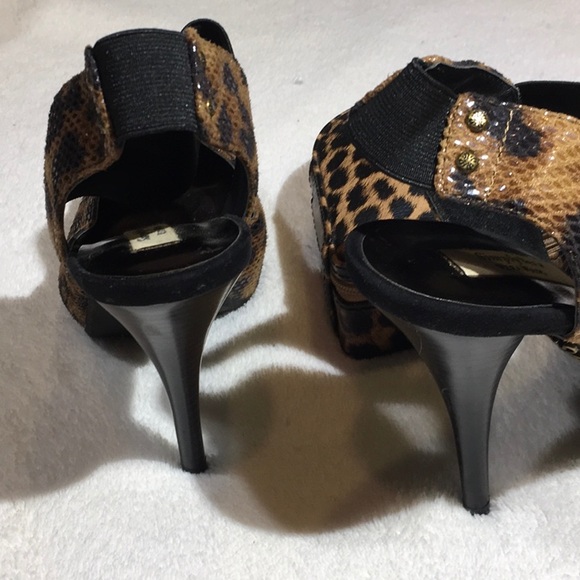 Simply Vera Vera Wang Leopard ๐ Stilettos size 7 - Picture 6 of 10